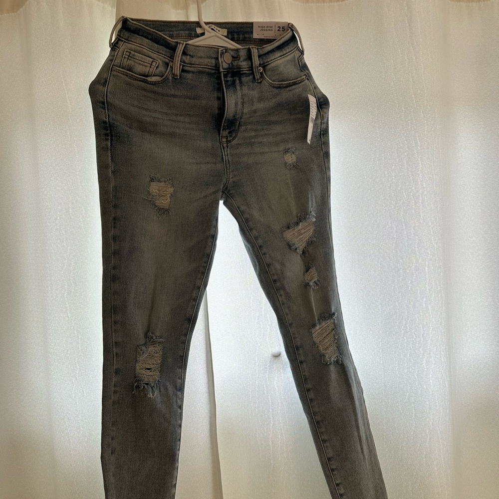 Distressed Gray Women's Jeans